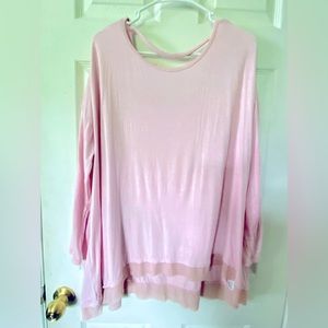 Gaiam Women’s Pink Long Sleeve Yoga Top Size Large.Like New